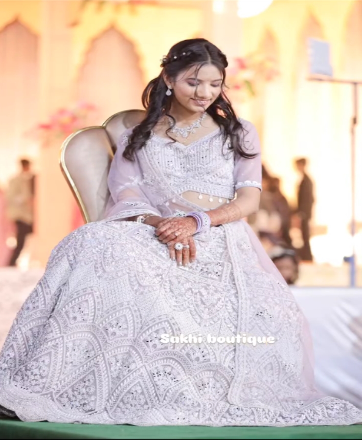 Levander pearl diamond work lahanga