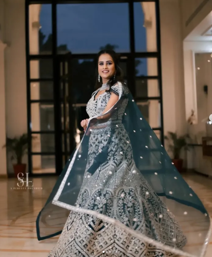 T blue off shoulder attach belt lahanga