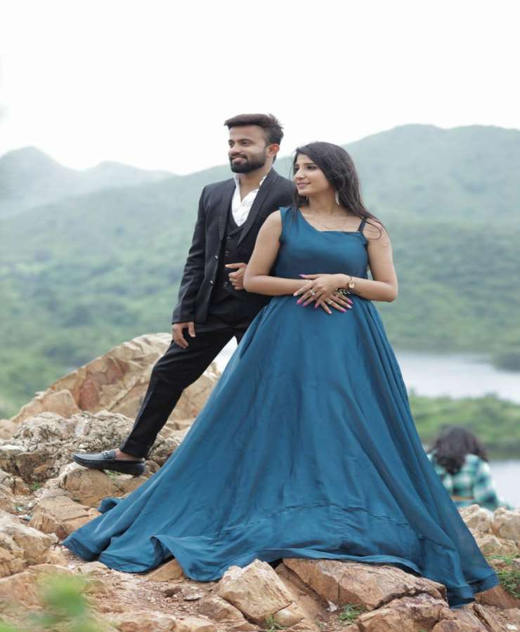 T blue jimmichu tail gown